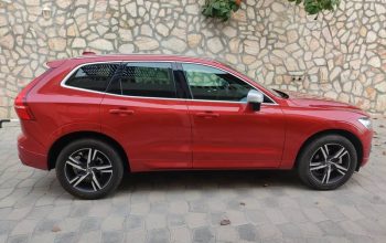 Volvo XC60 T5 R-Design AWD, 1st owner 2021 with only 1000 km